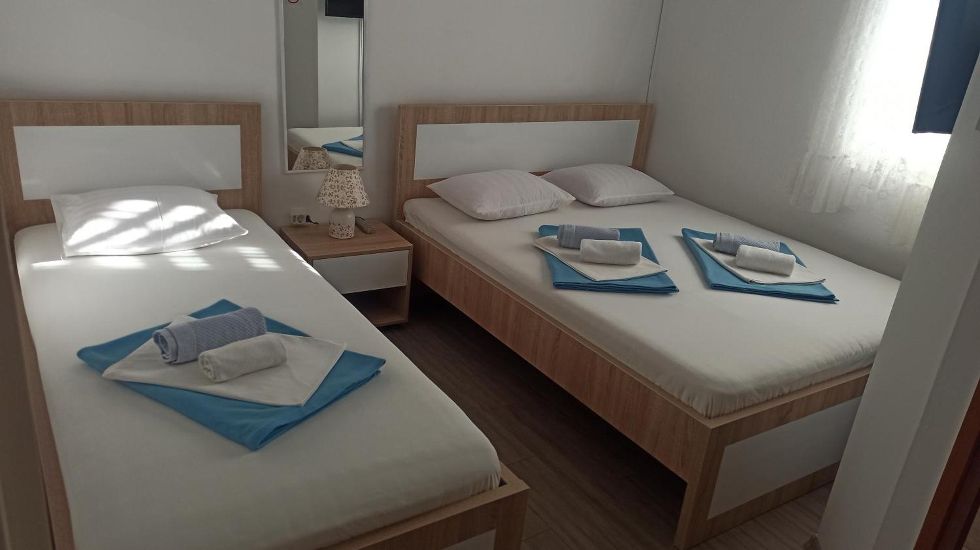 Apartmani - Sobe Cosic ネウム エクステリア 写真