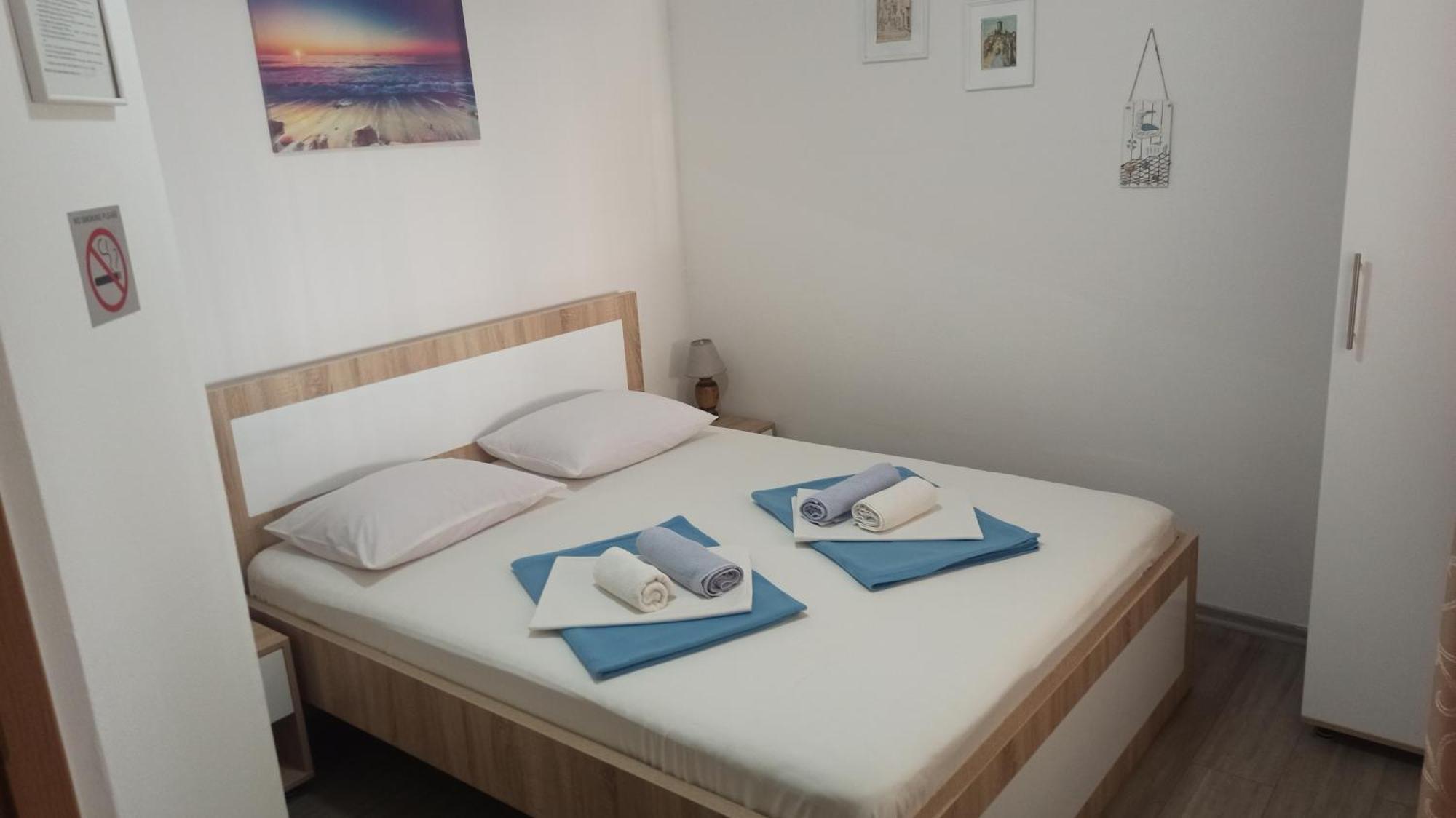 Apartmani - Sobe Cosic ネウム エクステリア 写真